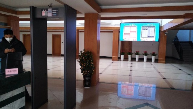 門式人體測(cè)溫儀-測(cè)溫安檢門-體溫安檢門,見(jiàn)過(guò)嗎？蘇州探天下智造