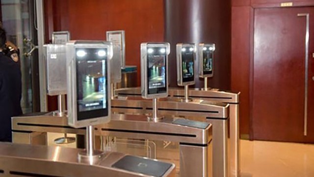 智能人臉測(cè)溫儀