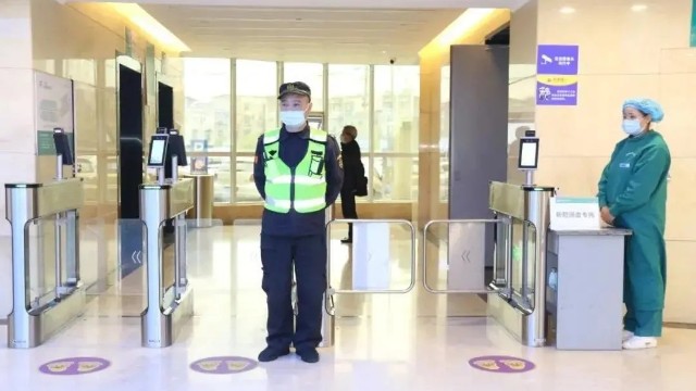 智能測(cè)溫門禁系統(tǒng)