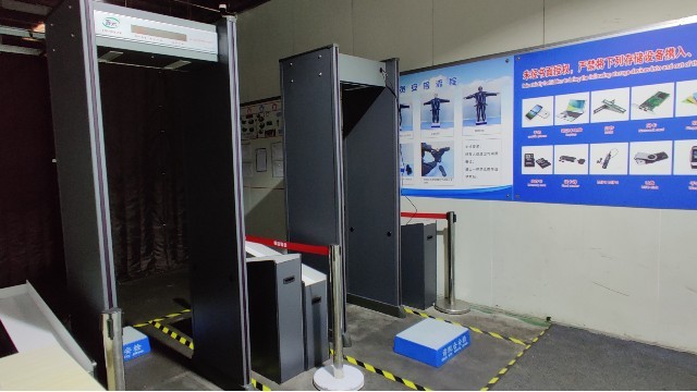 金屬探測(cè)安檢門廠家價(jià)格