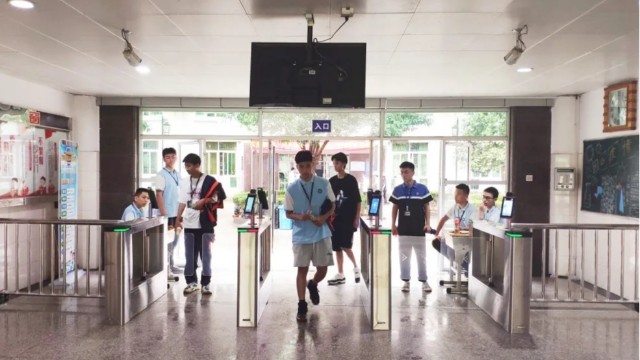 門(mén)衛(wèi)智能訪客系統(tǒng)如何管理訪客來(lái)訪通行？