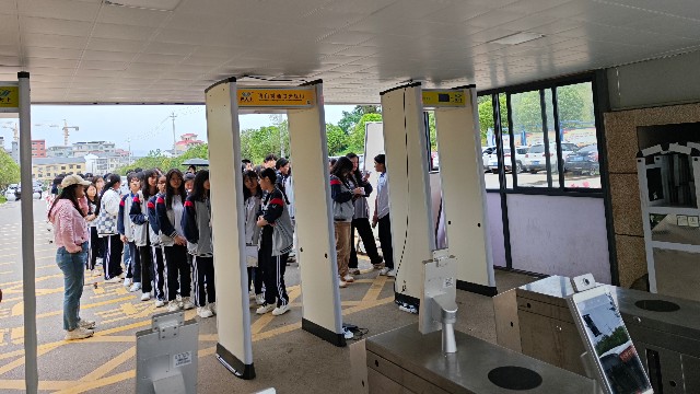 安檢門金屬探測(cè)門有輻射嗎