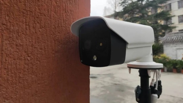 遠(yuǎn)距離,高精度,多目標(biāo),紅外線感應(yīng)測溫儀確保體溫檢測更加準(zhǔn)確高效